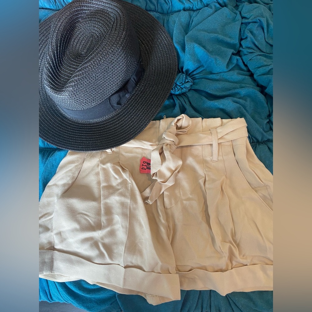 Urban Outfitters Sparkle and fade paper bag boy shorts khaki - Picture 6 of 6